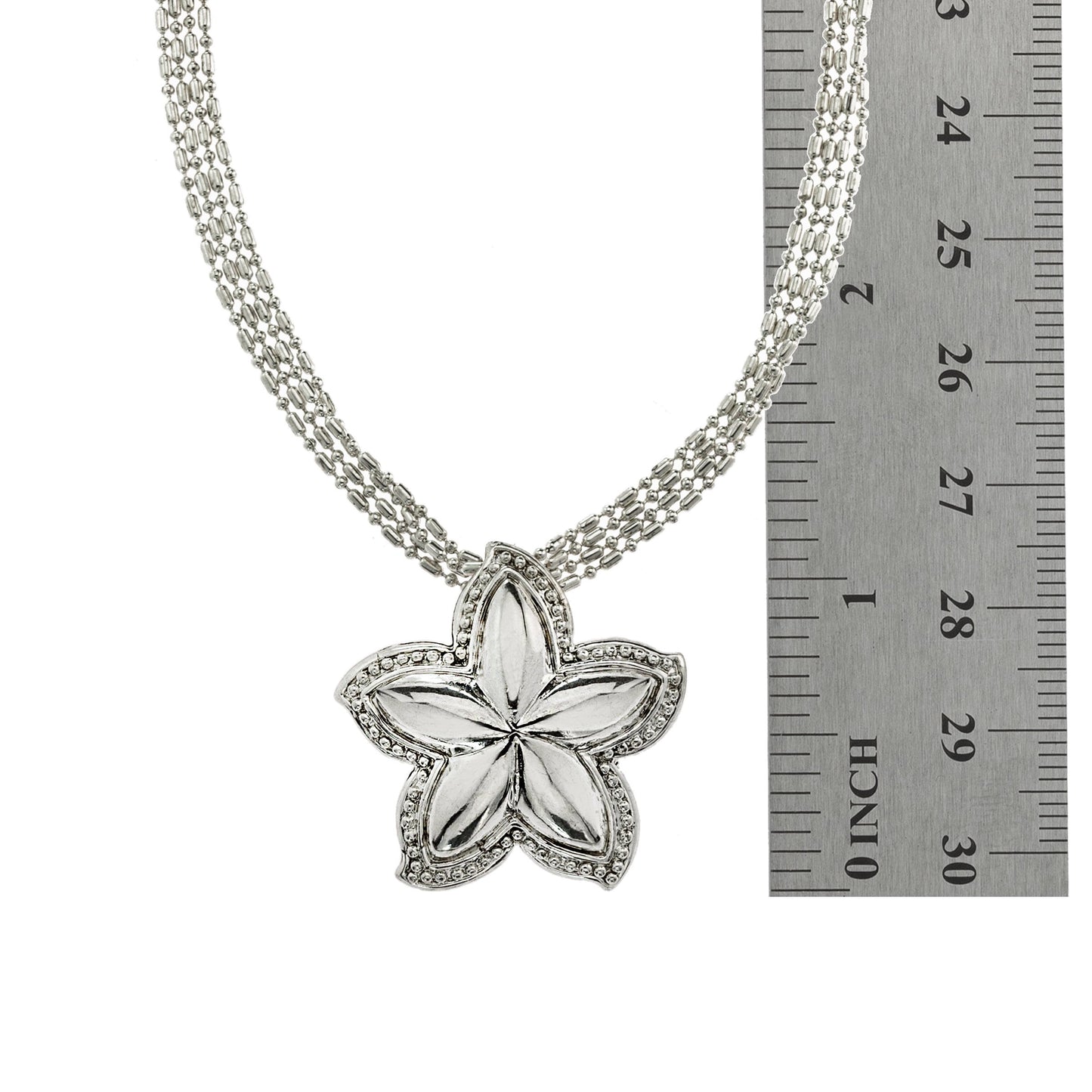vintage-oscar-de-la-renta-white-gold-tone-star-pendant