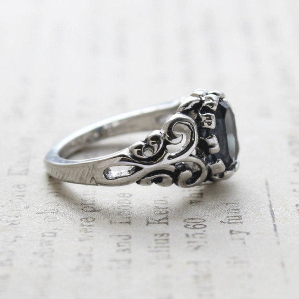 Vintage Ring Sapphire Swarovski Crystal Ring 18k Antique White Gold Silver R1597 - Limited Stock - Never Worn