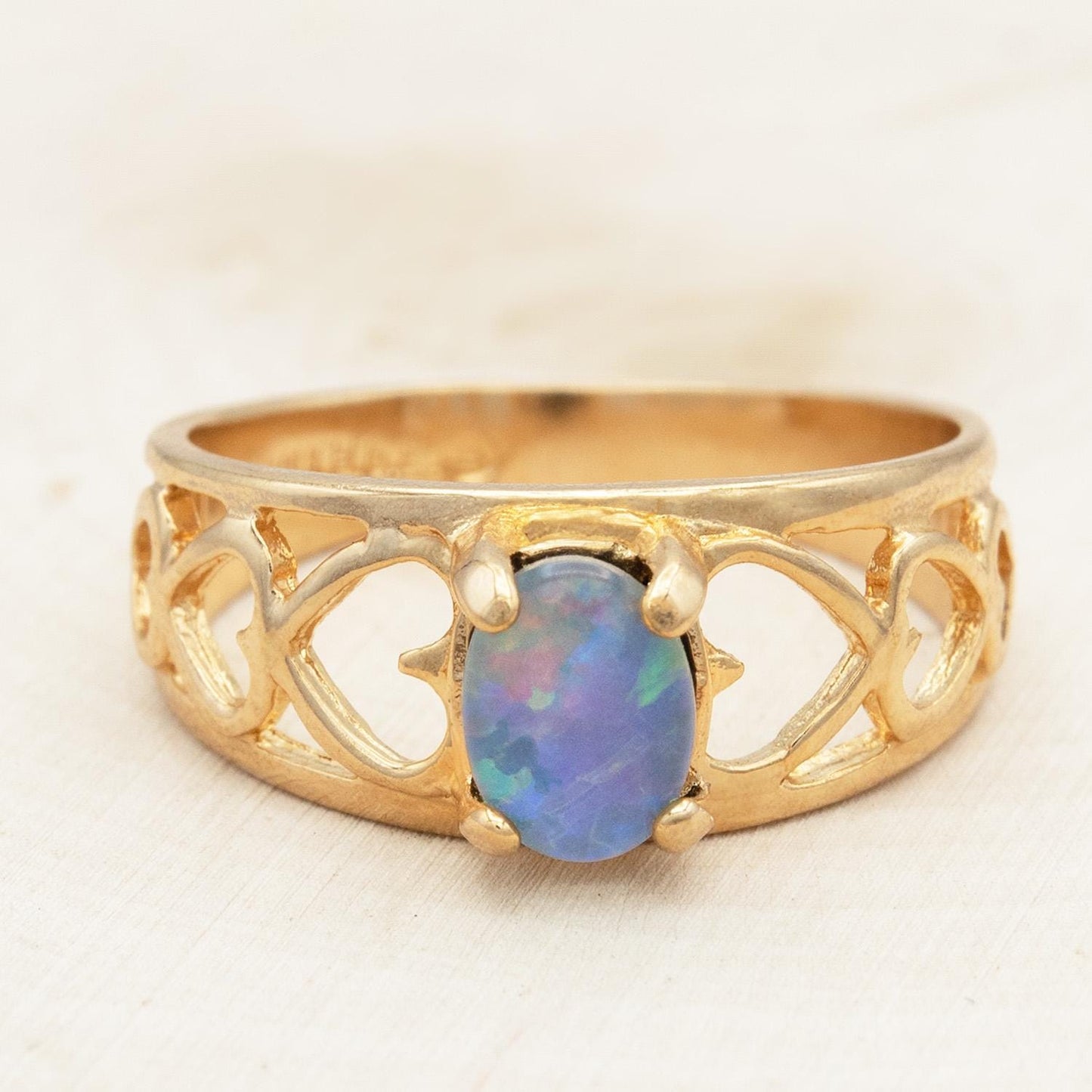 Vintage Ring Retro Design Ring 18k Gold Electroplated Antique Jewelry for Women Heart Cutout Band Gold