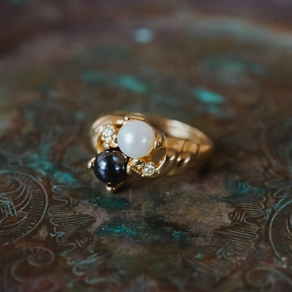Vintage Black Pearl and Austrian Crystal Ring 18k Yellow Gold Electroplated Made in USA