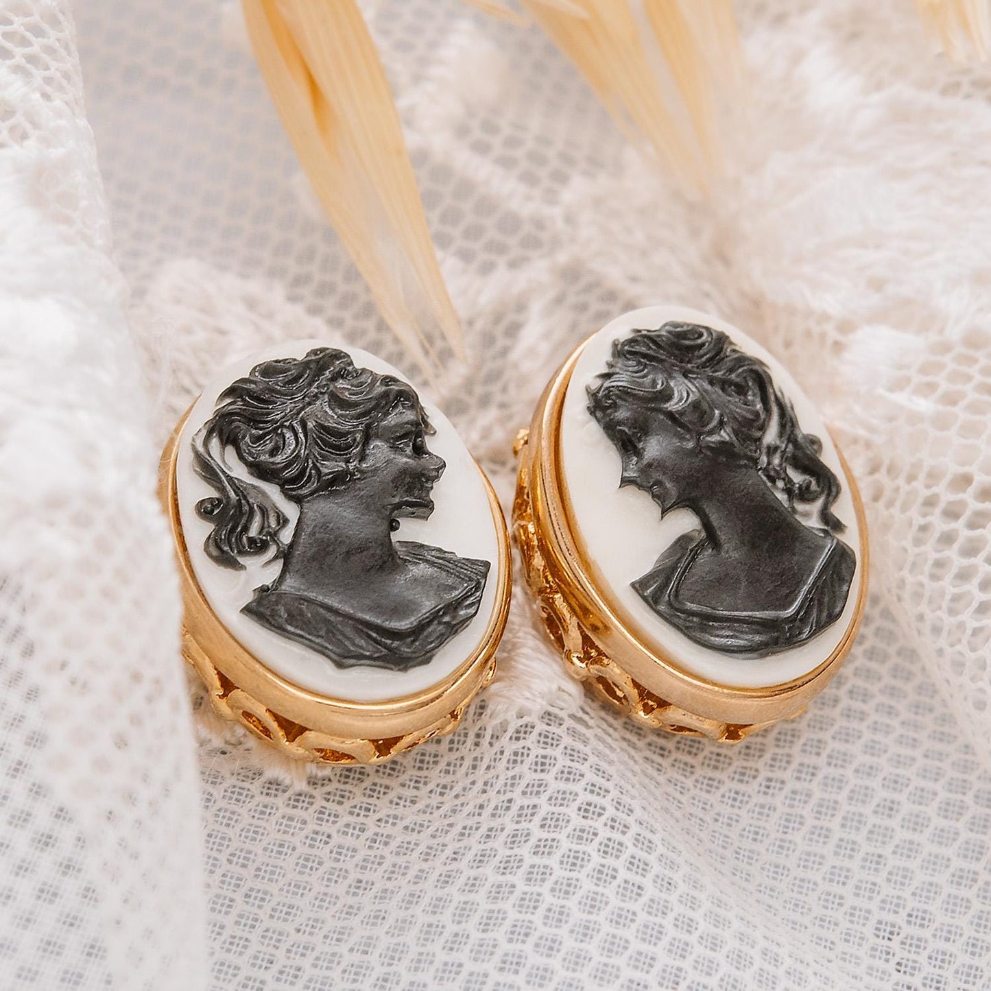 Women's Vintage Cameo Earrings Black on White Bead Gold Electroplated Setting 3/4" Oval