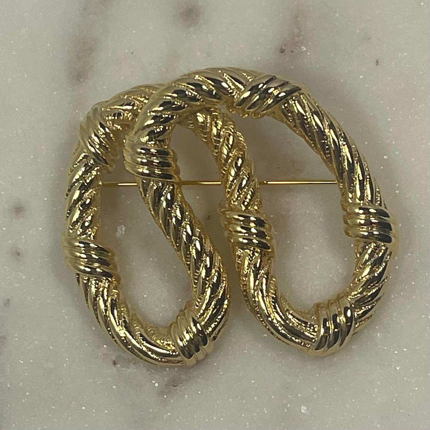Vintage Brooch Rope Pin Brooch Design 18k Gold Plated Antique Womans Jewelry Nautic Style Lapel Pin Coat Jacket Brooch