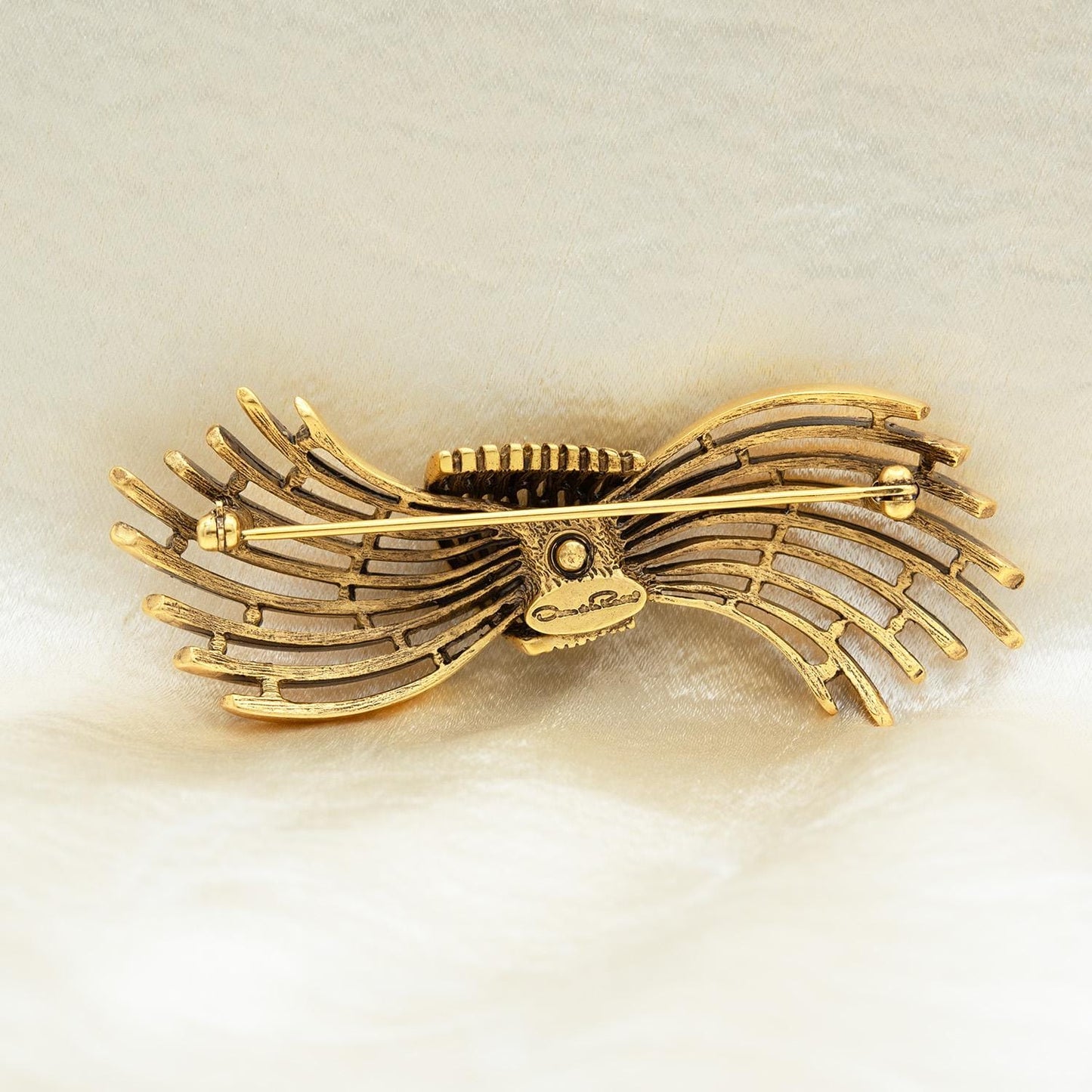 Vintage Oscar de la Renta Gold Swirl Brooch Yellow Gold Plated Designer Pin