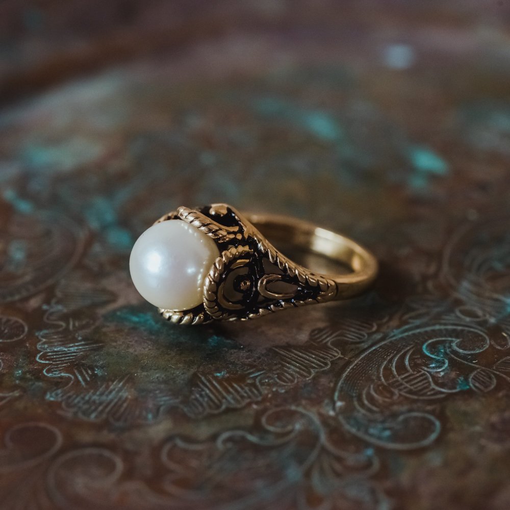 Vintage 1970's Pearl Bead Ring Antiqued 18k Gold Electroplated Made in USA