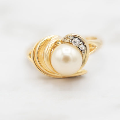 Vintage Ring Cultured Pearl 18k Gold Plated Ring with Clear Austrian Crystal Accents