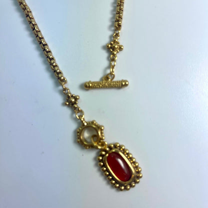 Vintage Oscar De La Renta Beautiful 16 Inch Gold and Carnelian Stone Necklace #OSN-498