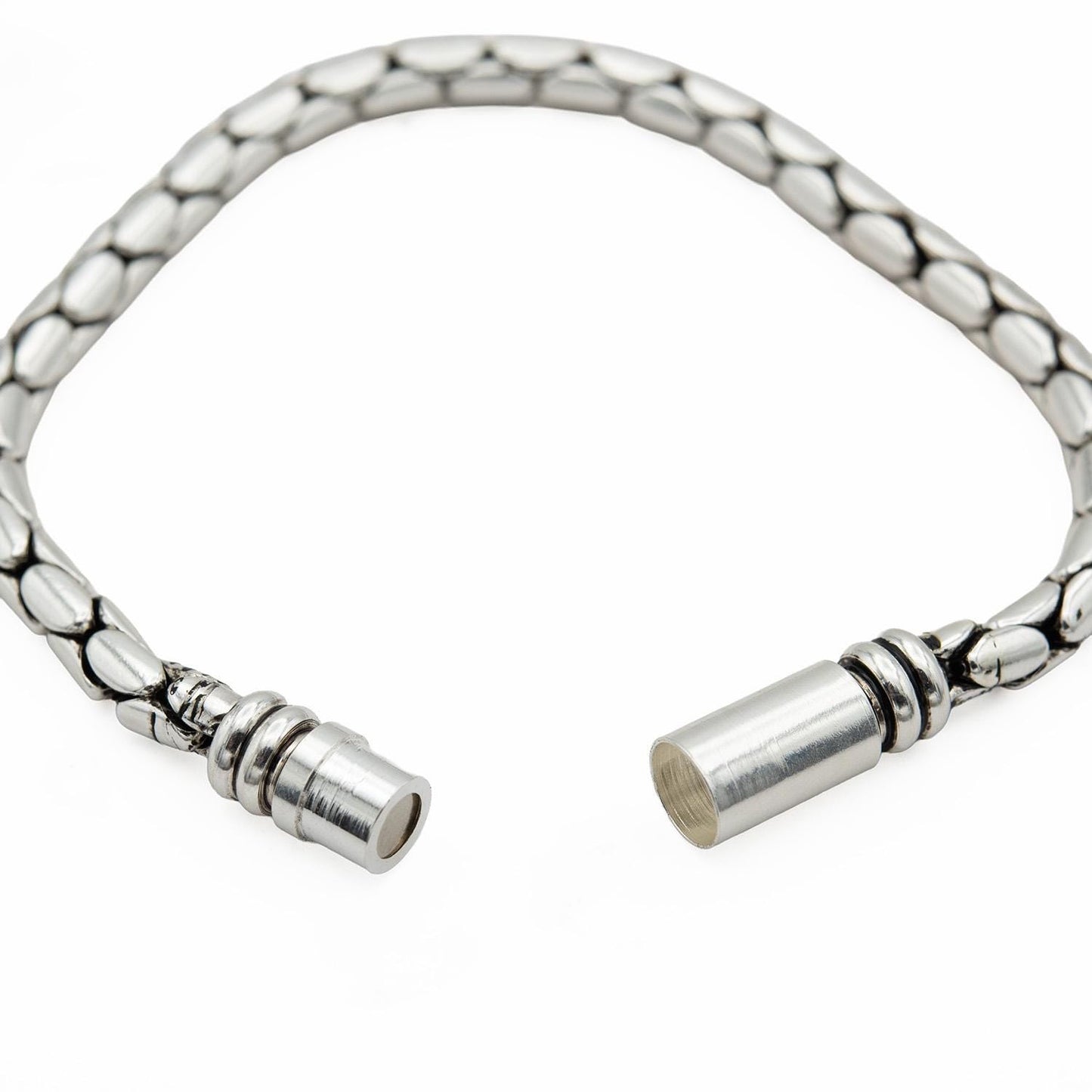 Vintage Oscar De La Renta 7.5" Antiqued White Gold Tone Bracelet Bracelets Jewelry Handmade Antique Designer for Women Magnetic Clasp