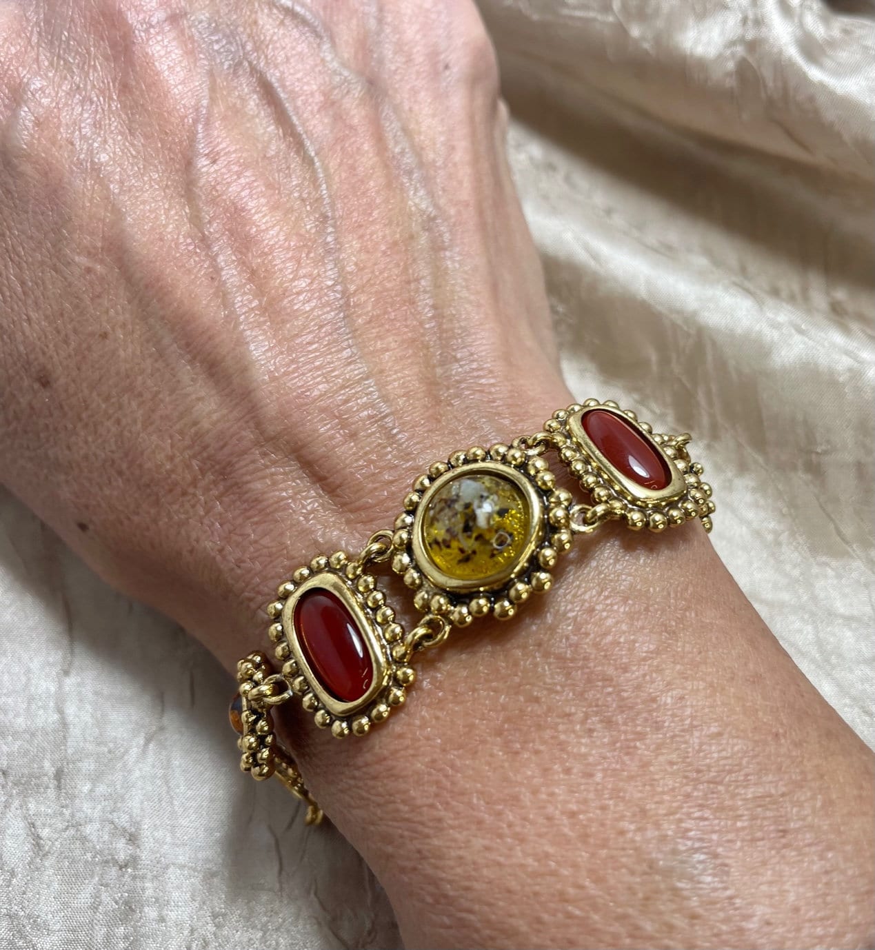 Women's Vintage Oscar De La Renta 8" Antique Gold Plated Bracelet with Carnelian Stones #OSB-535- Limited Stock - Never Worn
