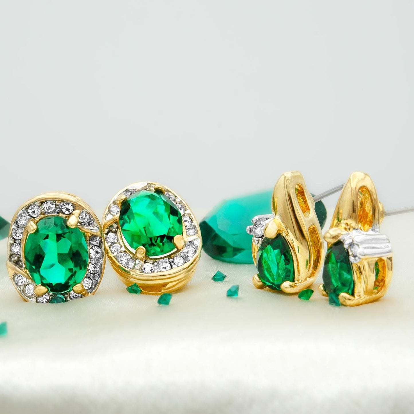 Women's Vintage Austrian Crystal Post Earrings Gold Electroplated Pierced Earrings