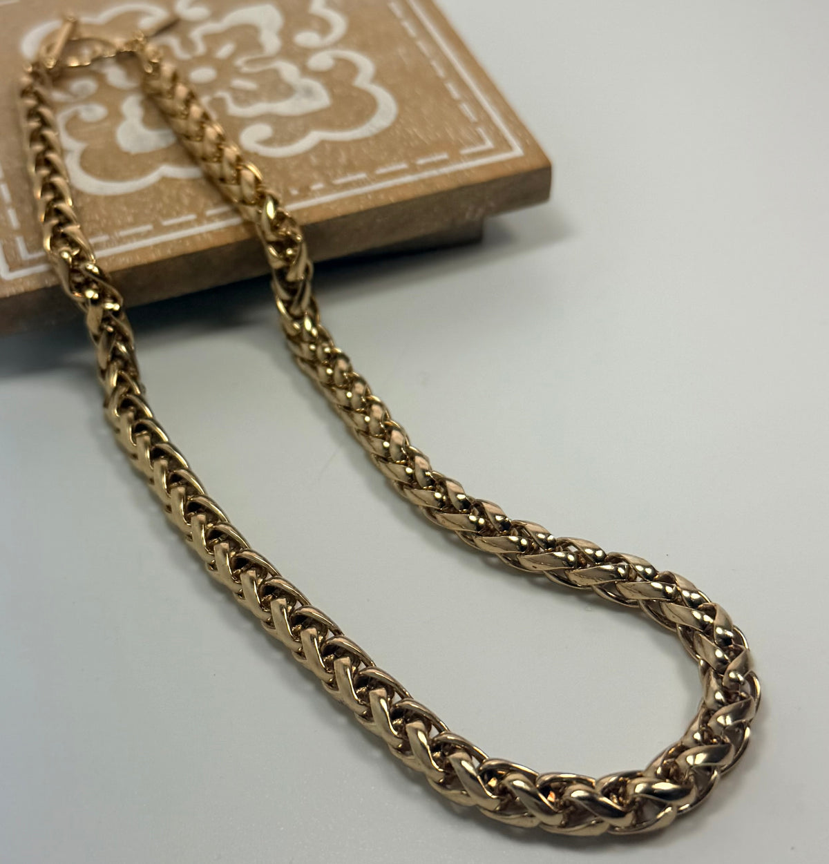 Womens Vintage Oscar de la Renta Gold-Plated Link Chain Necklace  16" Toggle Closure