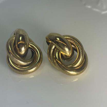Vintage Earrings Oscar de la Renta Antique Gold Tone Pierced Earrings for Women OSE-738-Y