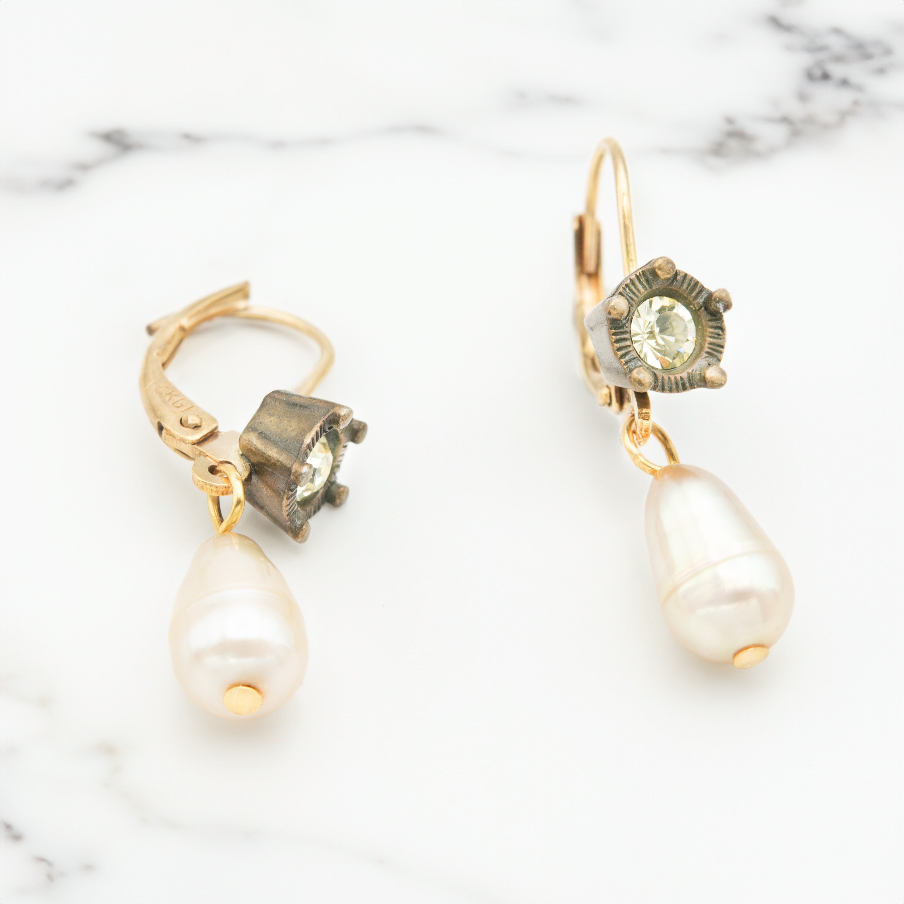 Vintage Earrings Oscar De La Renta 14 kt Gold, Genuine Fresh Water