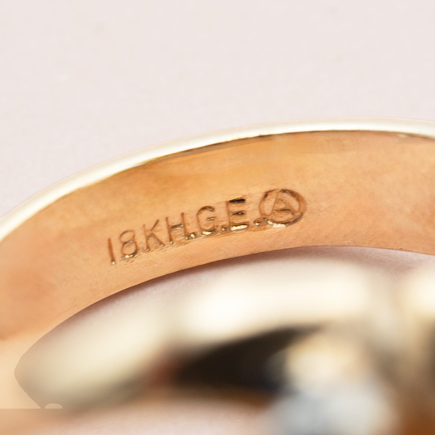 Vintage Ring Austrian Crystals 18k Gold Electroplated Band #R1143