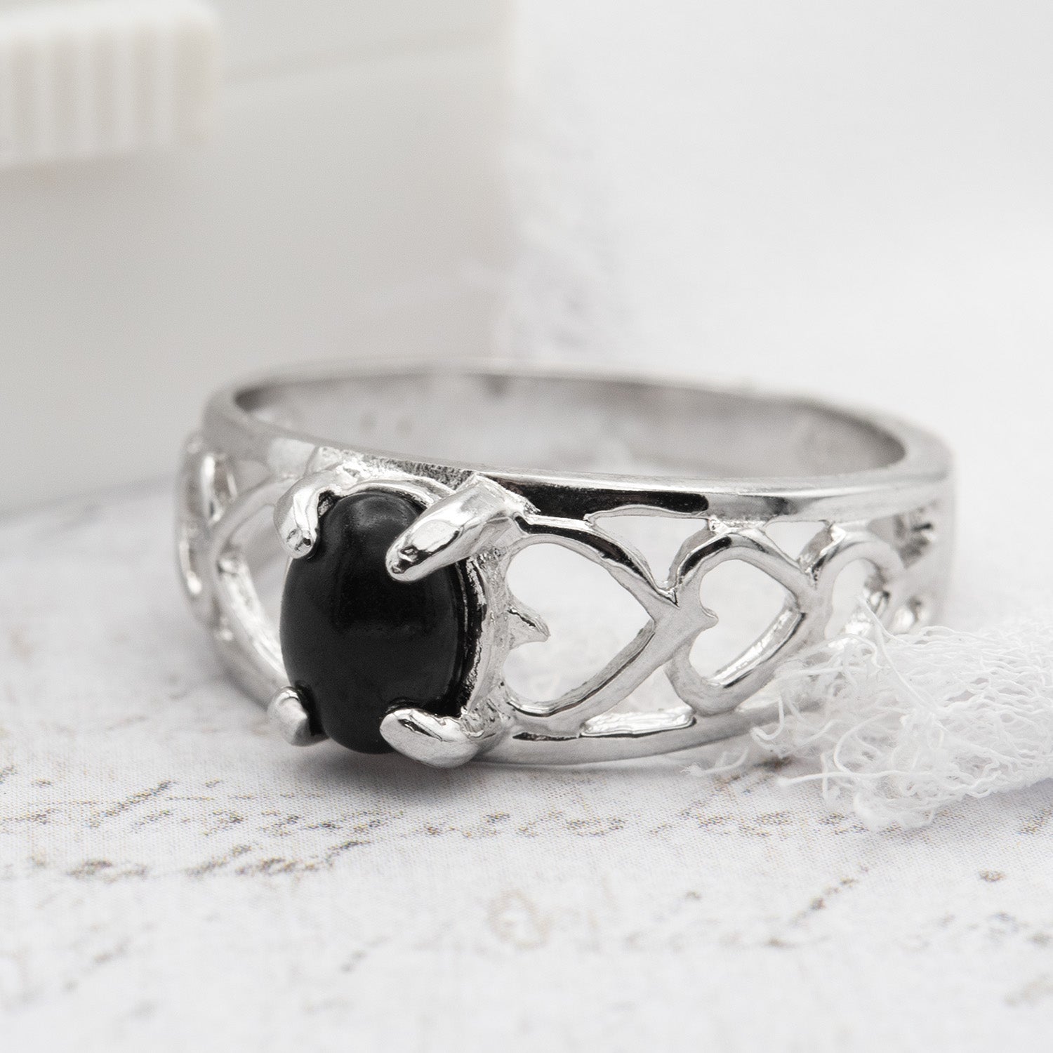 Vintage Genuine Onyx Heart Cutout Band Ring – 18k White Gold Electroplated jewelry image 1