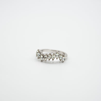Women's Vintage 1980s Marquise Crystal Wave Band Ring – 18k White Gold Electroplated jewelry image 1