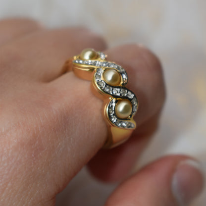 Women's Vintage Ring Pearl or Multi Color Emerald, Sapphire, Ruby Crystal Cocktail Band Ring