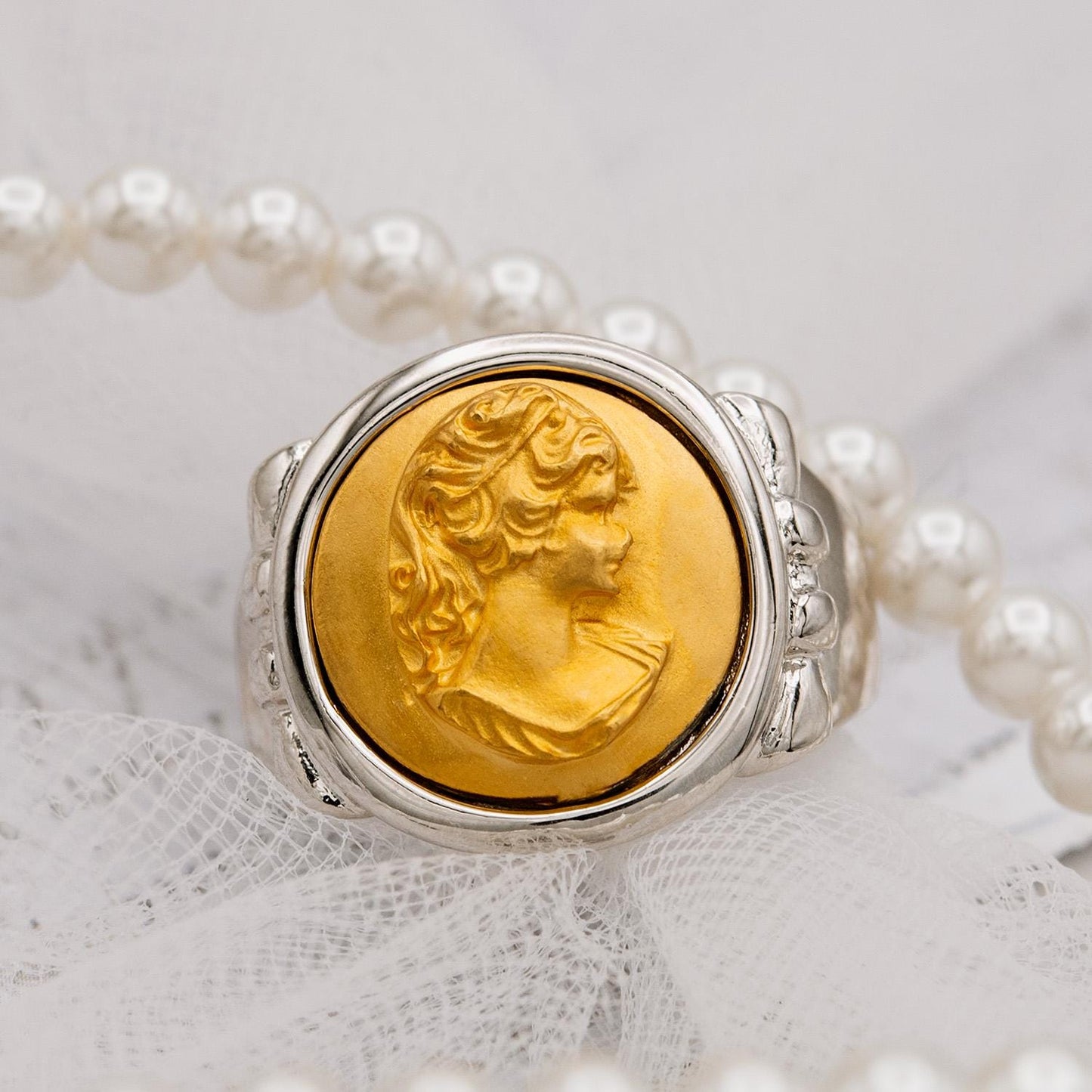 Womens Vintage Cameo Ring 18kt White and Yellow Gold Victorian Lady Cameo Jewelry for Women Statement Ring Girls Unique Rings
