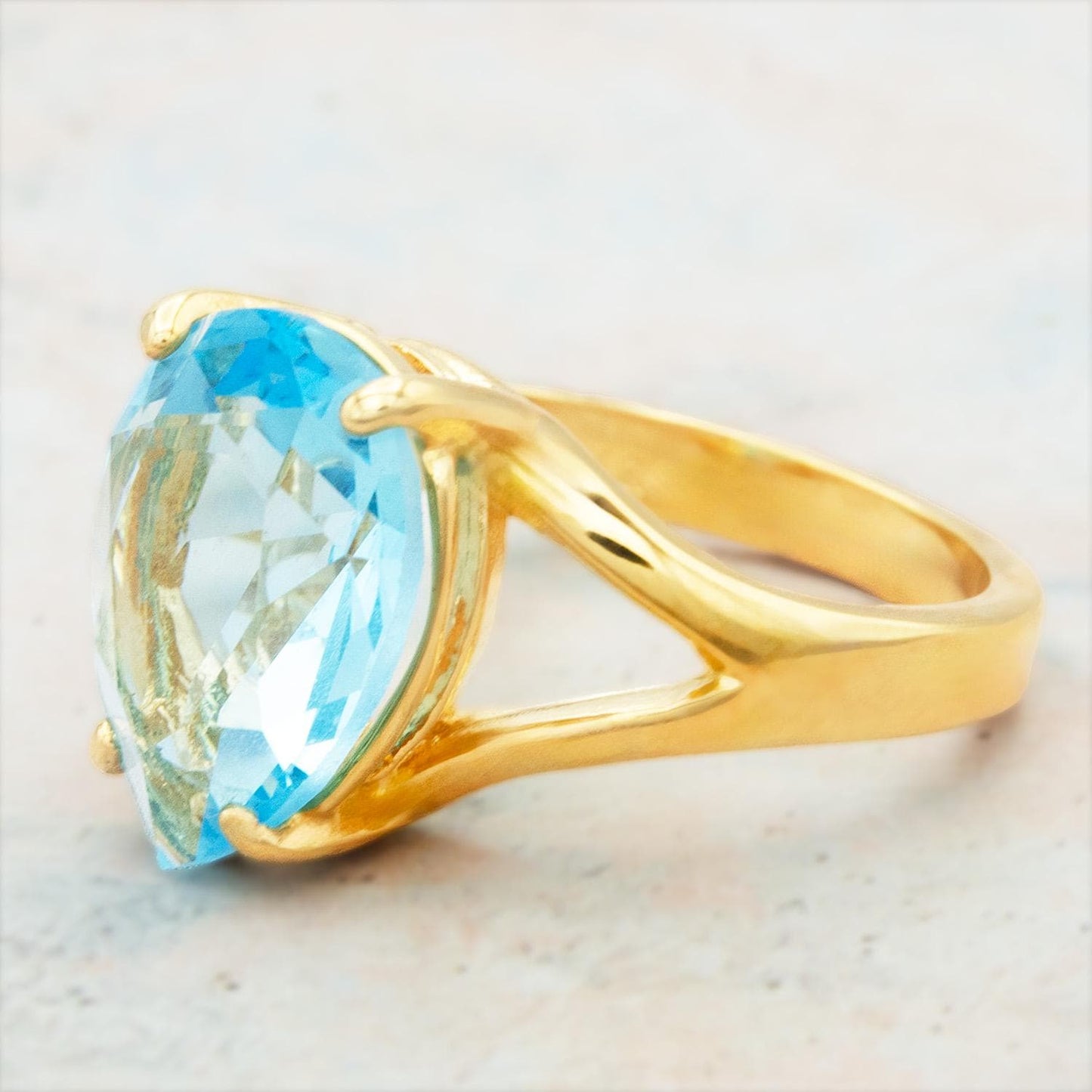 Vintage 1980s Austrian Crystal Cocktail Ring Women's 18k Gold Electroplated Made in USA March Birsthstone Statement Ring Blue