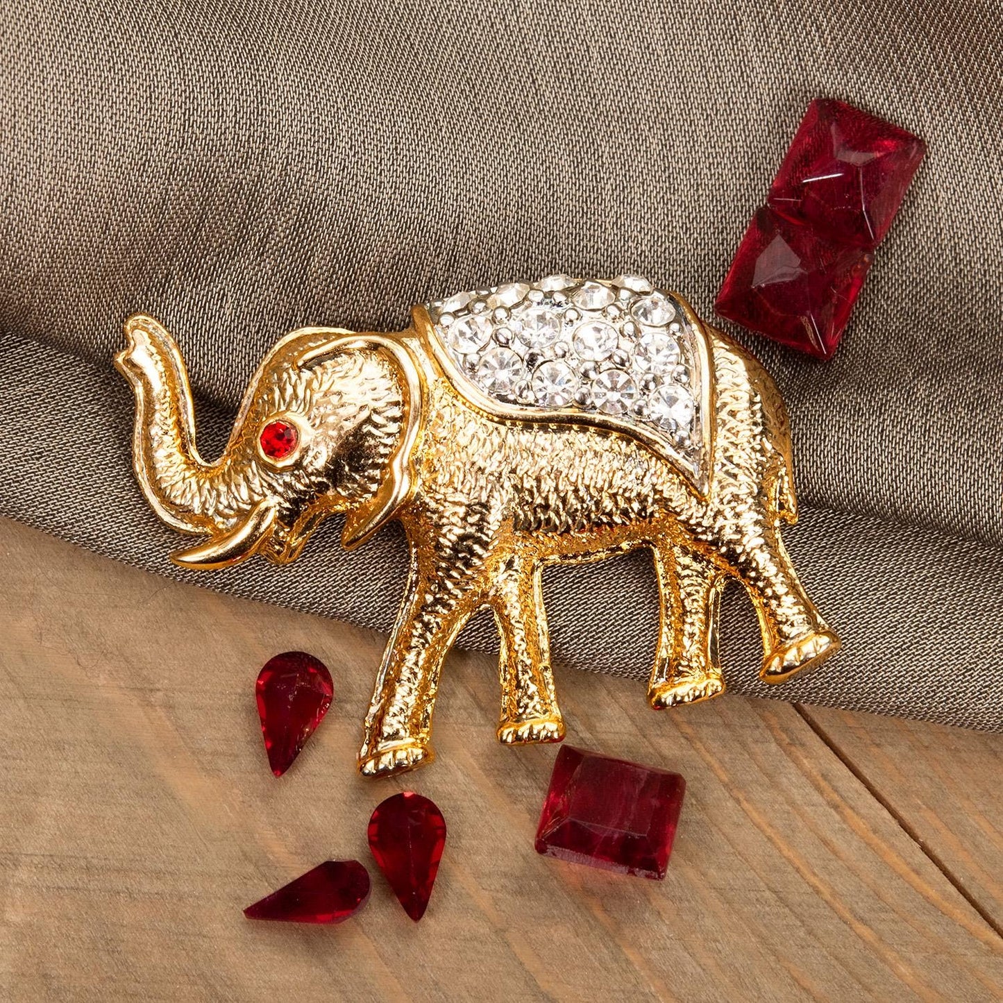 Vintage Women's Brooch Pin Elephant Clear Crystals & Ruby Eye Good Luck Only One Available