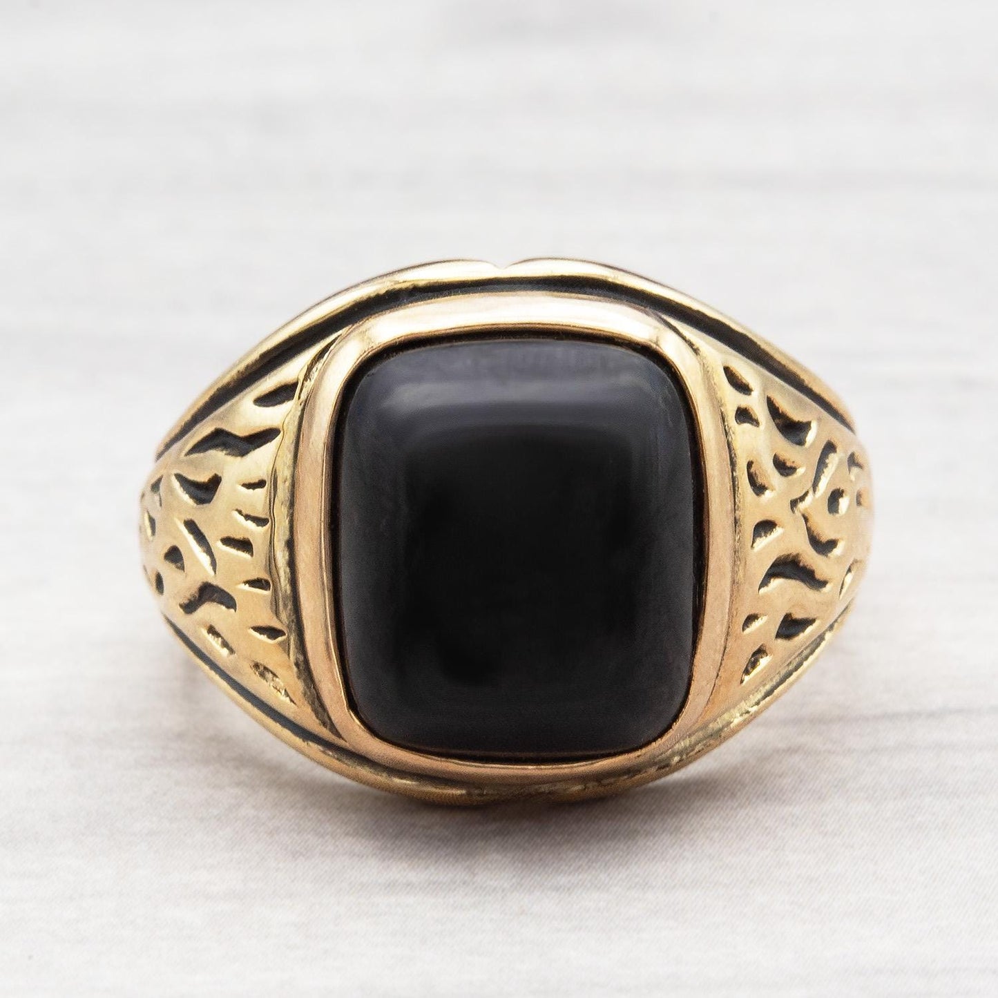 Vintage Ring 1980s Mens Black Onyx 18kt Gold Electroplated Ring Unisex Jewelry Gift for Men Dad Husband Father's Day Gift Men's Rings
