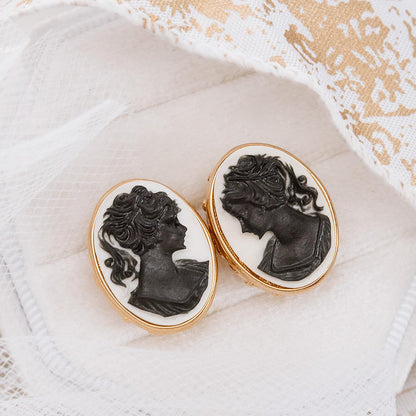 Women's Vintage Cameo Earrings Black on White Bead Gold Electroplated Setting 3/4" Oval