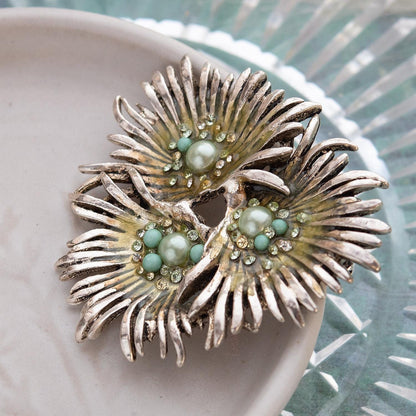 Vintage Oscar de la Renta Brooch White Gold Pin Luxury Designer Jewelry Glass Pearls & Austrian Crystals Womans Antique Estate Jewelry