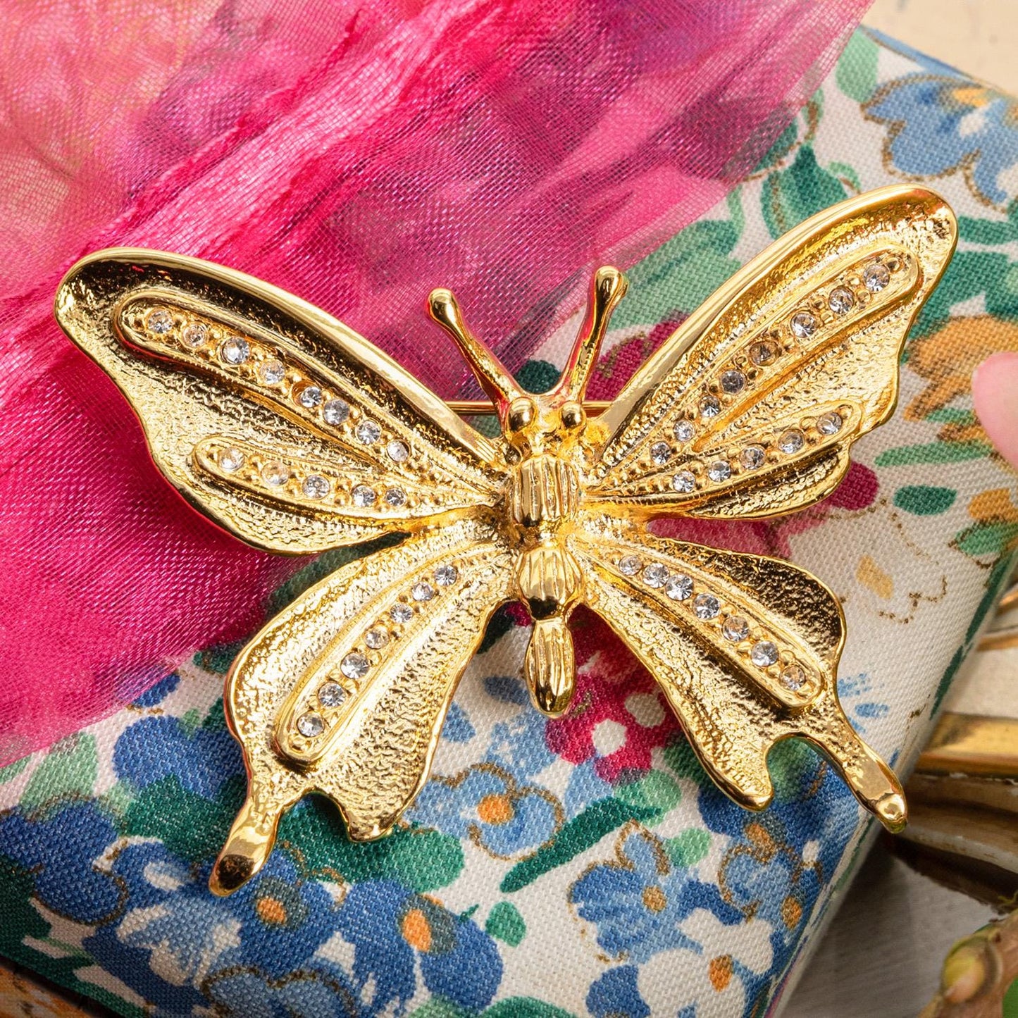 Women's Vintage Butterfly Brooch Pin Austrian Crystals Antique Style Gold Plated