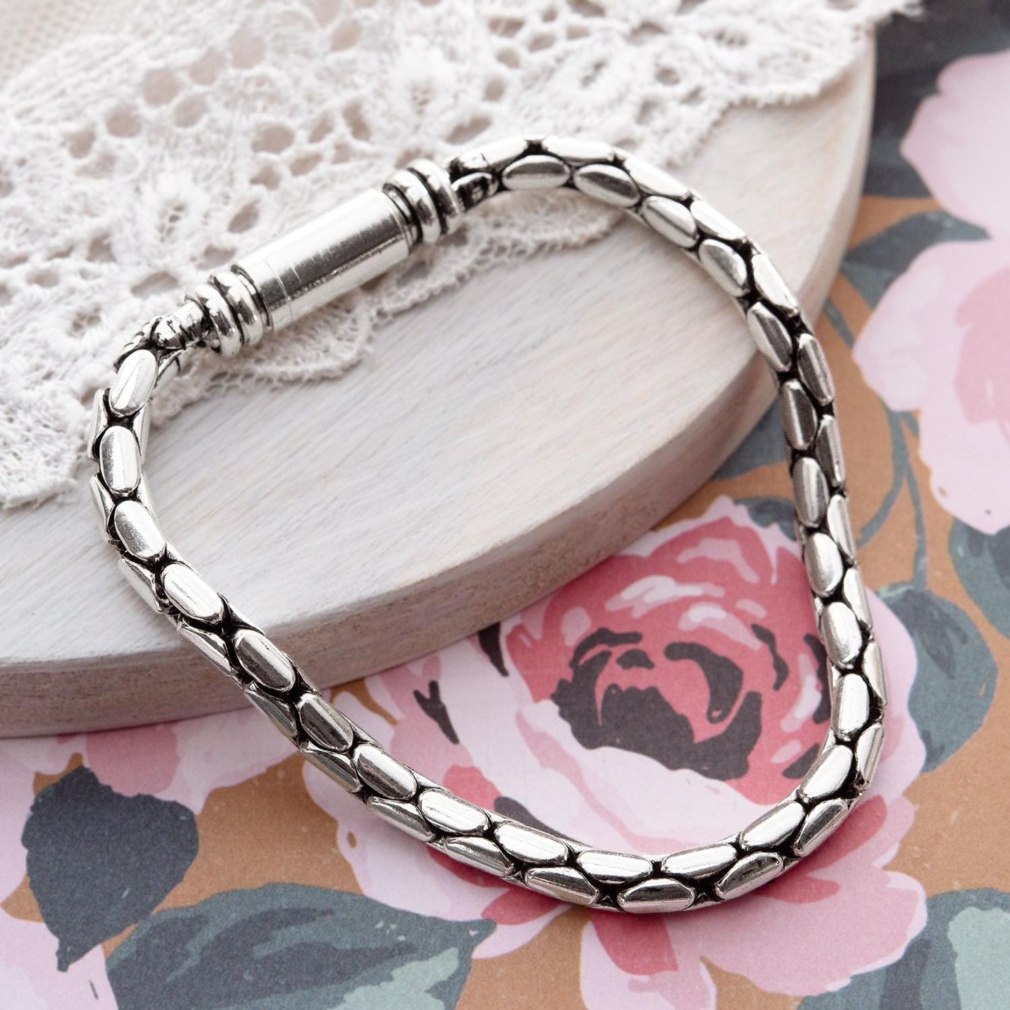 Vintage Oscar De La Renta 7.5" Antiqued White Gold Tone Bracelet Bracelets Jewelry Handmade Antique Designer for Women Magnetic Clasp