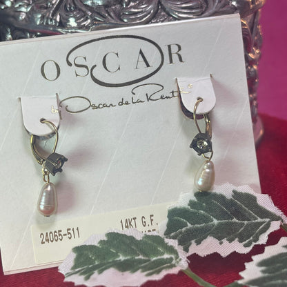 Vintage Earrings Oscar De La Renta 14 kt Gold, Genuine Fresh Water Pearl Light Peridot Crystal Dangle Wire OSE-24065-PY