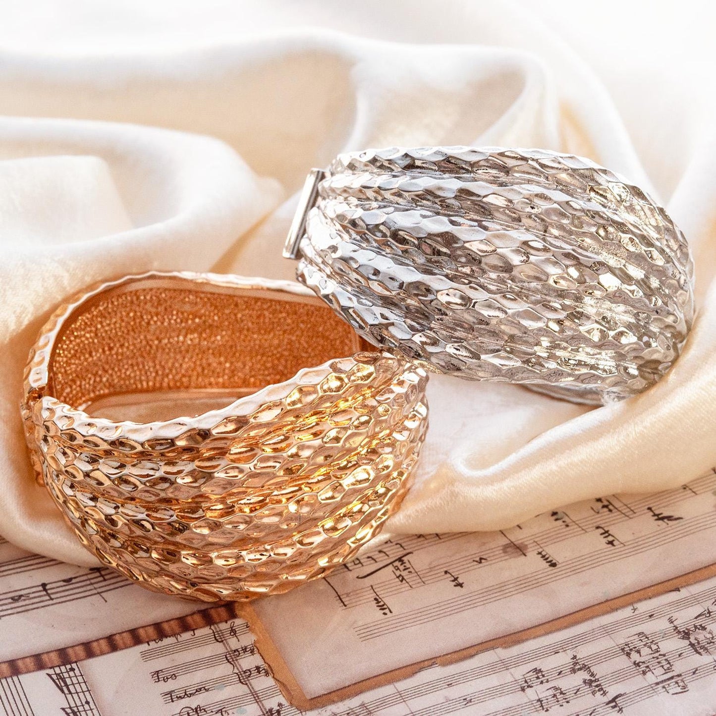Vintage Hammered Gold Bangle Bracelet 1990s Bold Wide Statement Cuff Hinged Gold Plated Bracelet Bracelets Jewelry Antique for Women