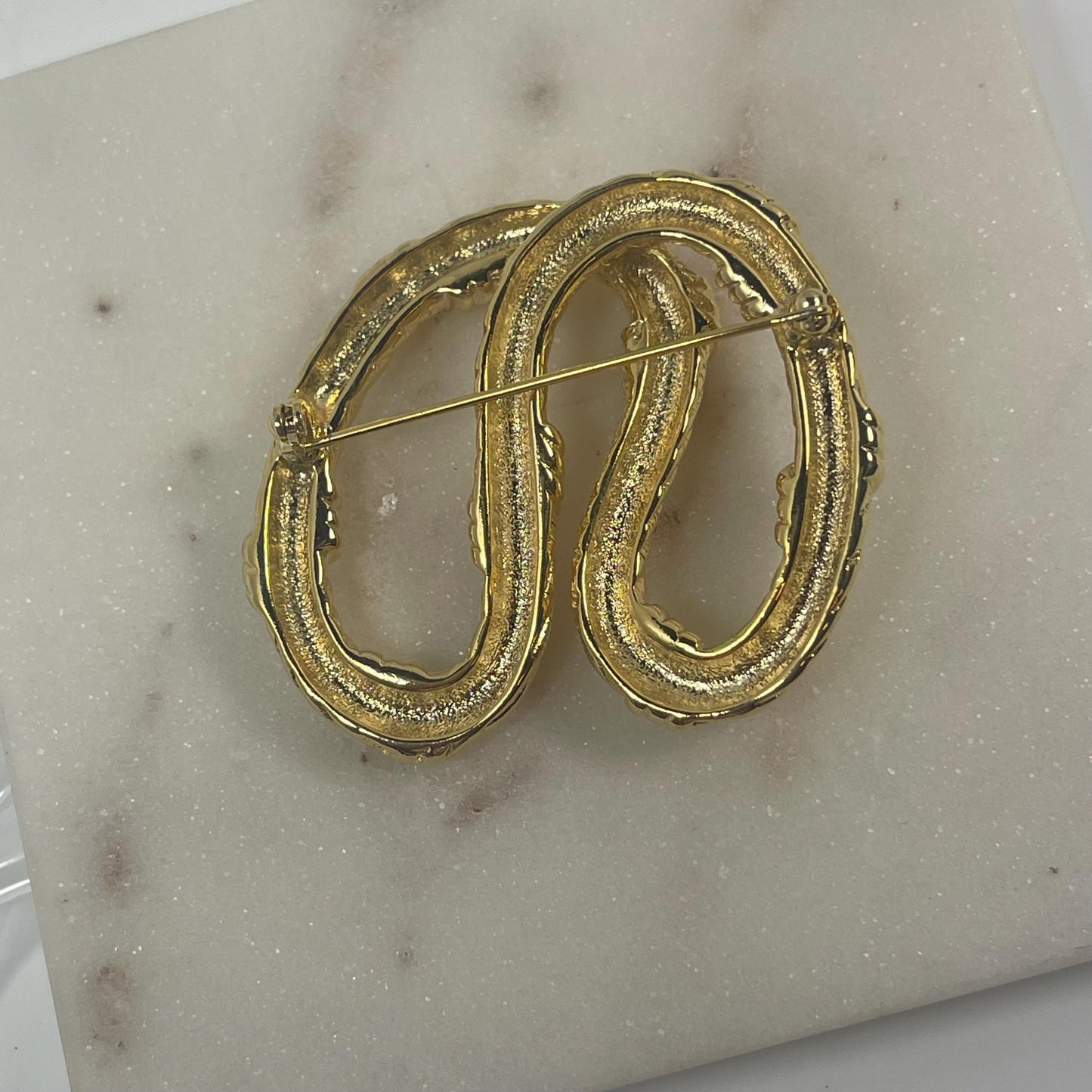 Vintage Brooch Rope Pin Brooch Design 18k Gold Plated Antique Womans Jewelry Nautic Style Lapel Pin Coat Jacket Brooch