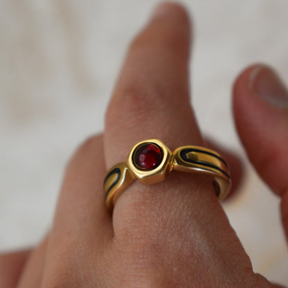 Vintage Ring Ruby Cabochon 18kt Gold Electroplated Antique Woman's Ring