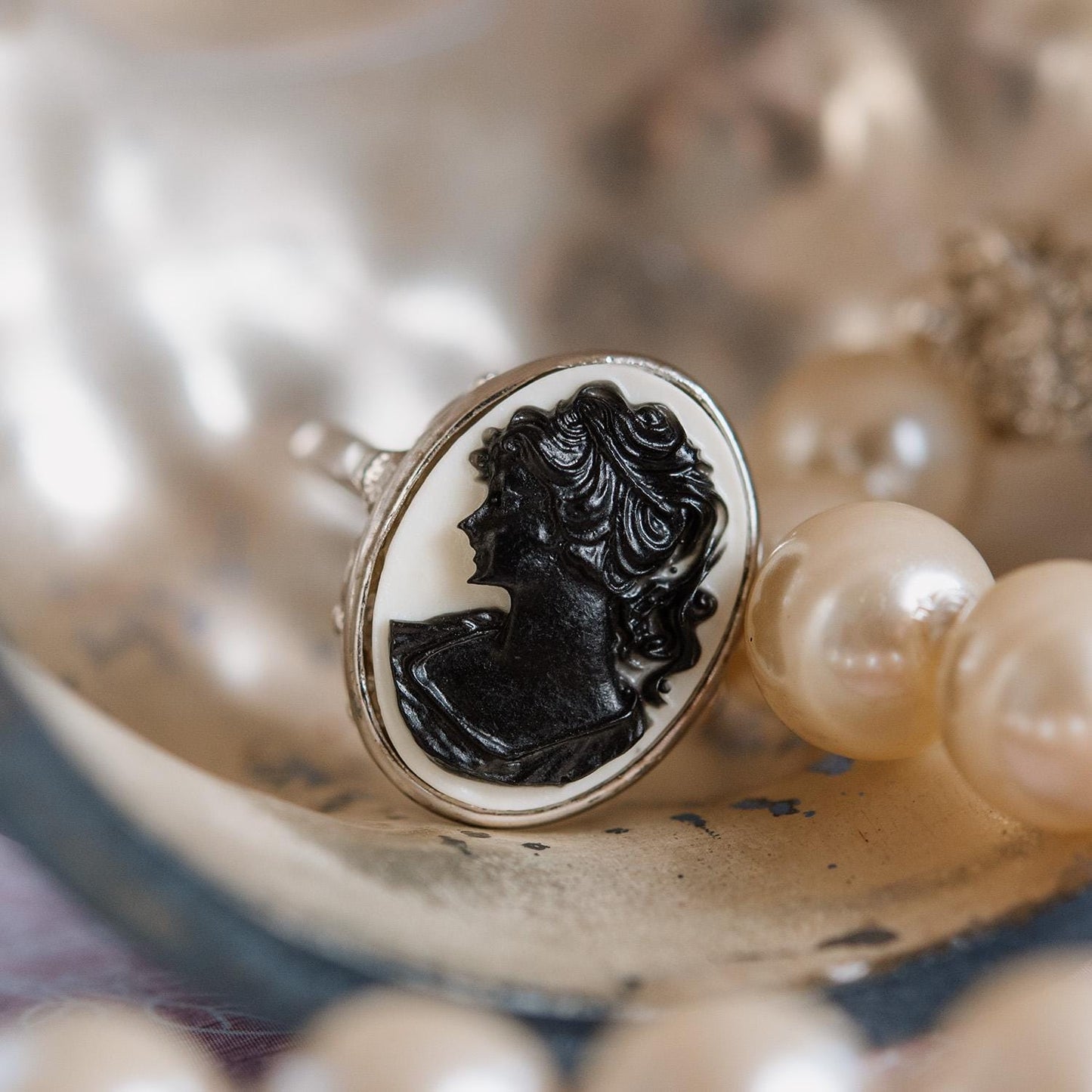 Vintage Black Silhouette on White Cameo Ring Antique 18k White Gold Silver Womans Handmade Jewelry Victorian Rings Limited Stock
