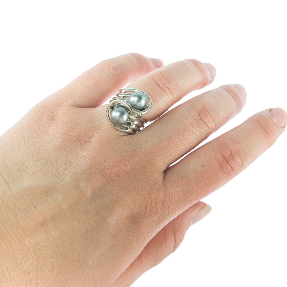 Vintage 1970s Gray Glass Pearl Bypass Ring - 18k White Gold Electroplated - Made in USA jewelry image 1