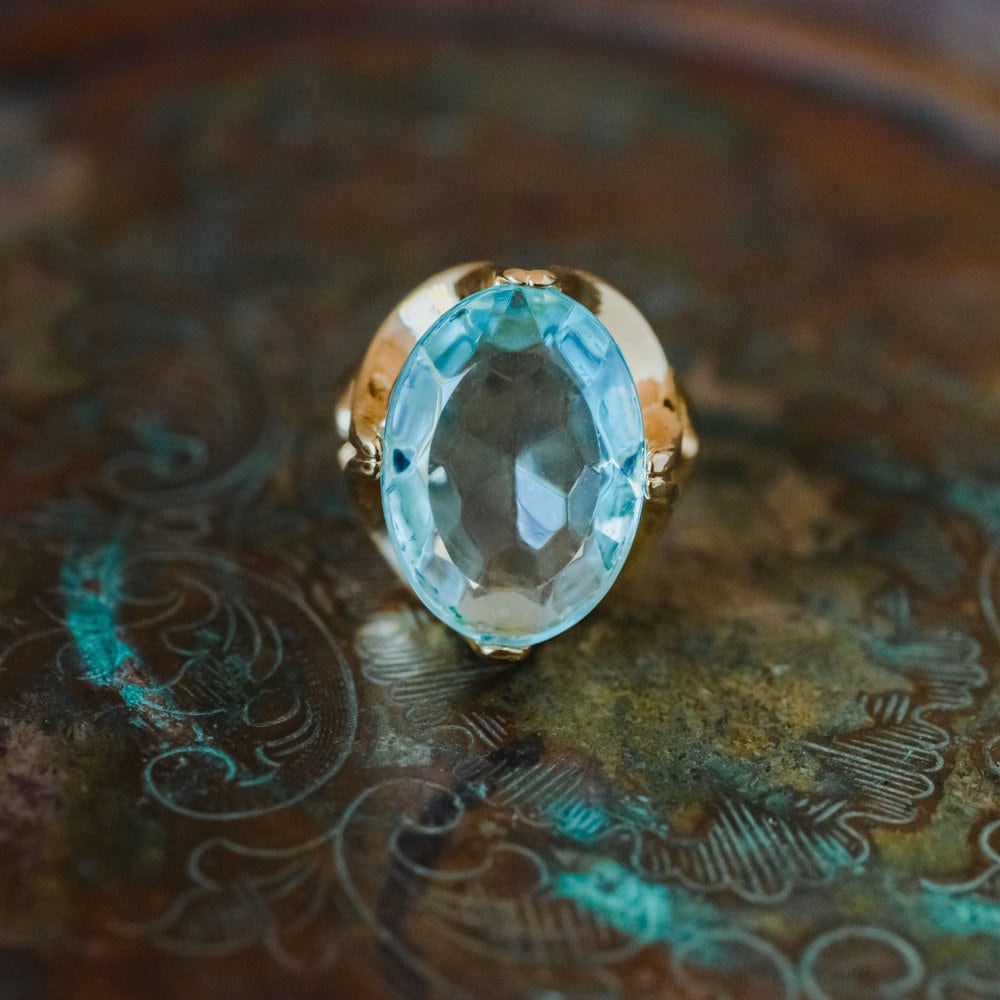 Vintage 1970s Cocktail Ring with Oval Cut Aquamarine Austrian Crystal 18k Gold Electroplated jewelry image 1