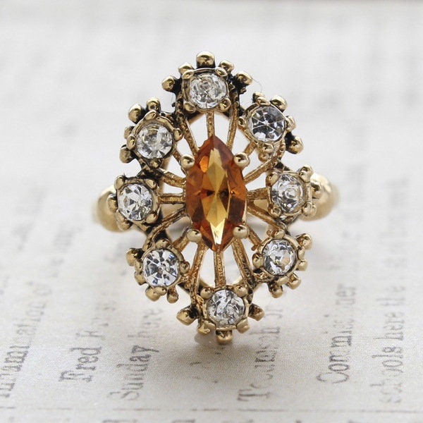 Vintage Light Topaz and Clear Austrian Crystal Ring – 18kt Antiqued Gold Electroplated jewelry image 1