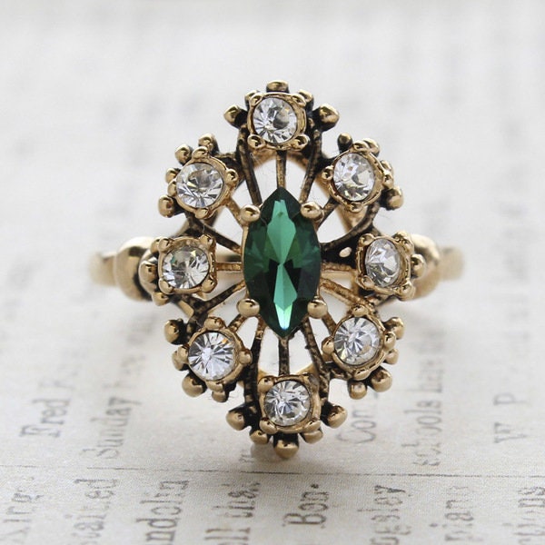 Vintage Emerald Green and Clear Austrian Crystal Ring – 18kt Antiqued Gold Electroplated jewelry image 1