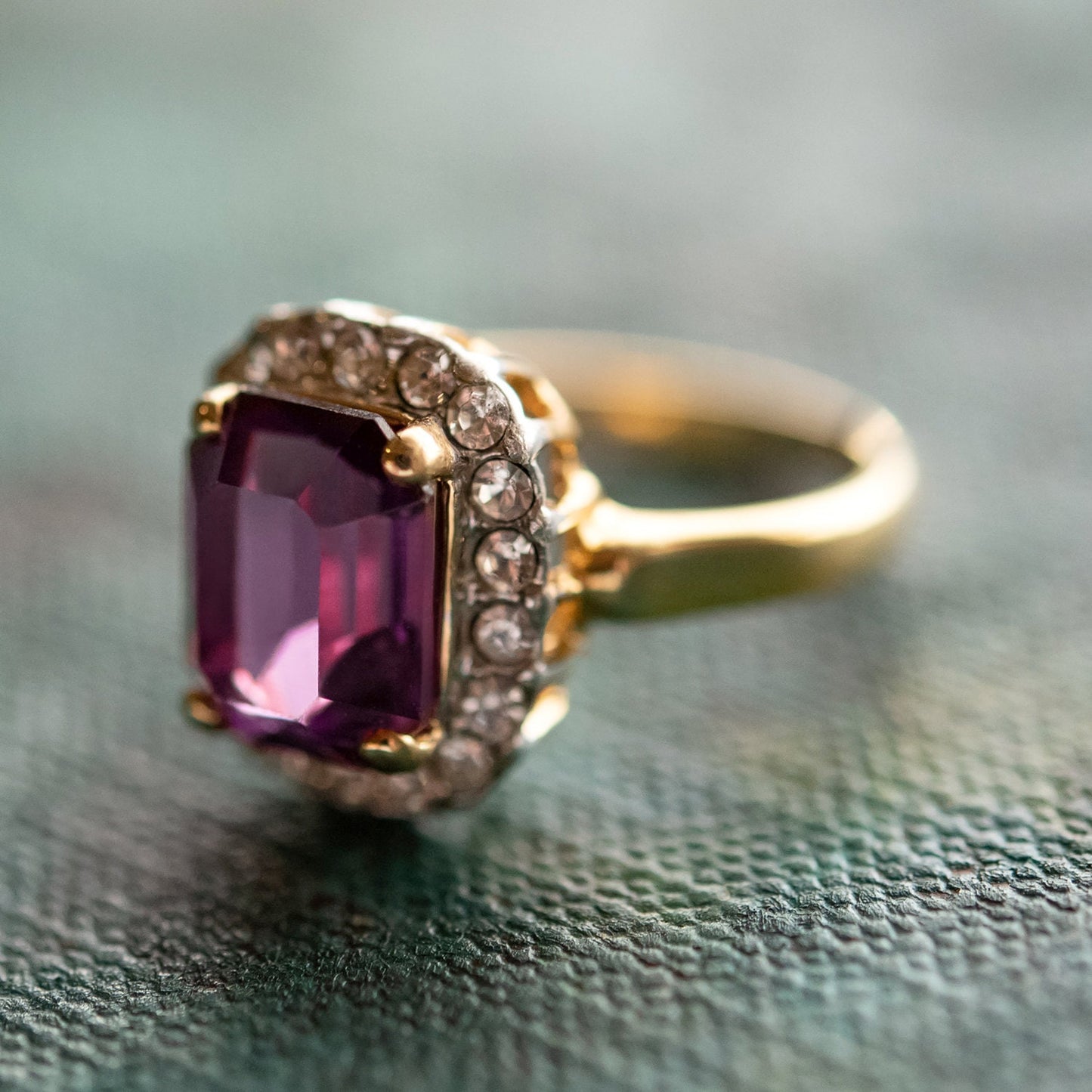 Vintage 18k Yellow Gold Electroplated Amethyst Austrian Crystal Cocktail Ring jewelry image 1