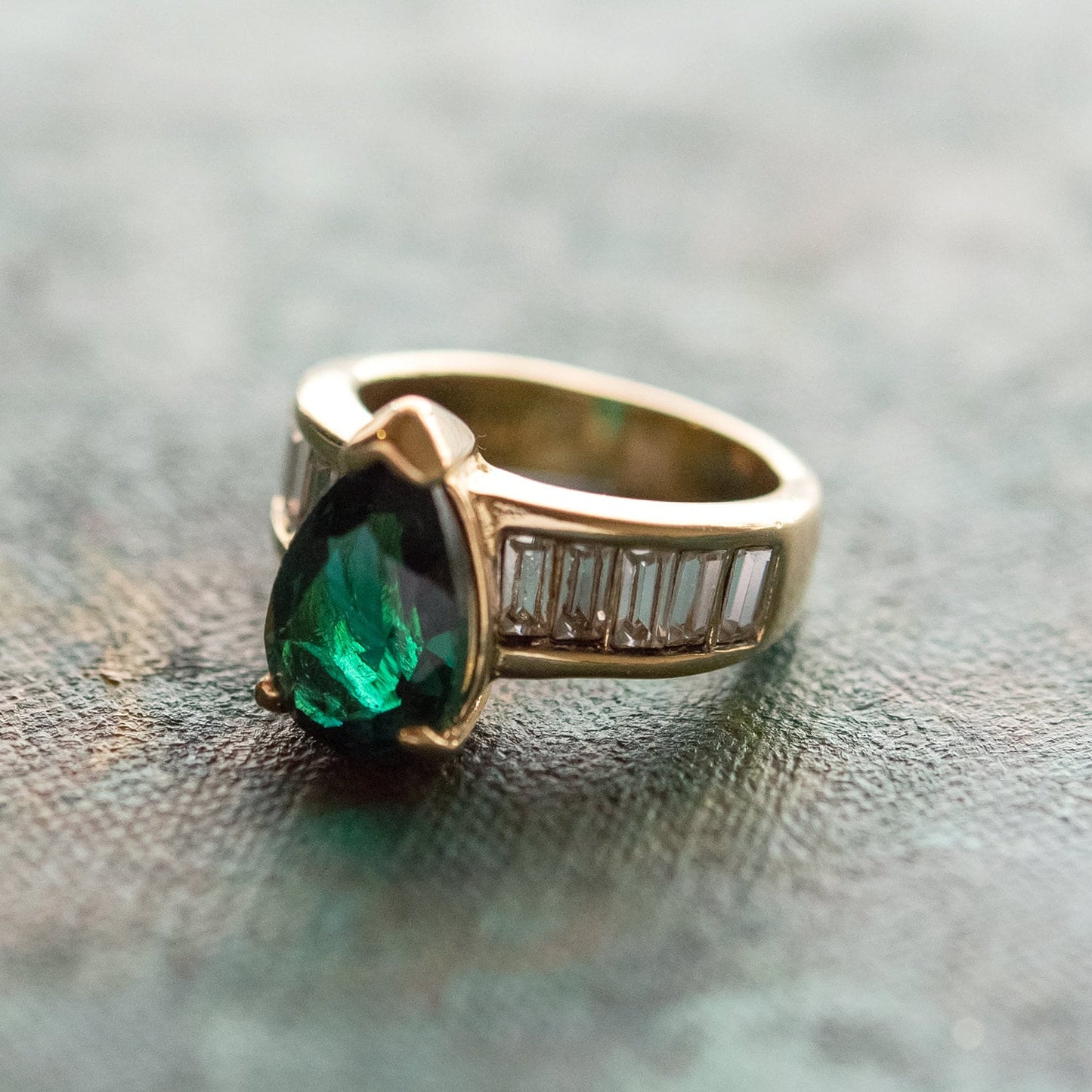 Vintage 1970s Emerald Green and Clear Austrian Crystal Cocktail Ring - 18k Yellow Gold Electroplated jewelry image 1