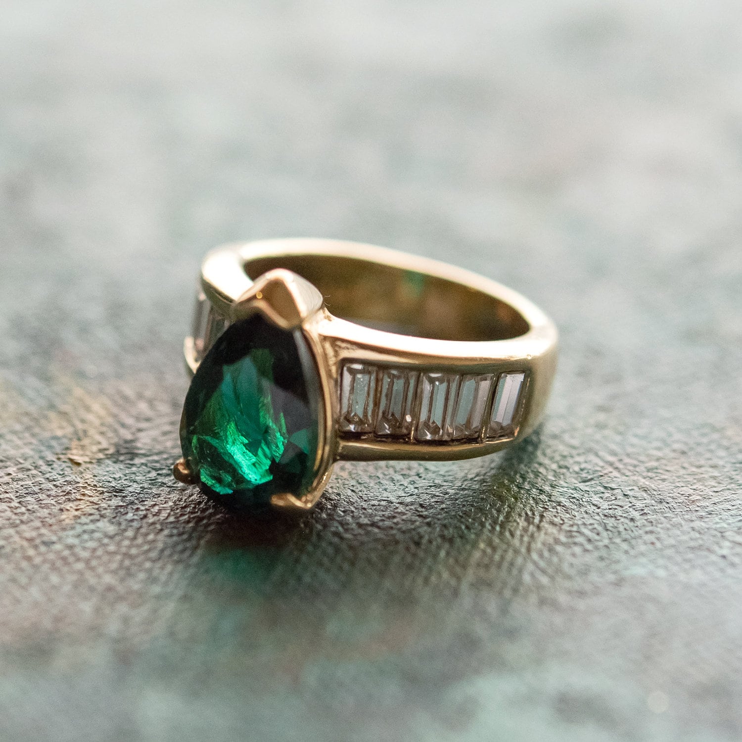 Vintage 1970s Emerald Green and Clear Austrian Crystal Cocktail Ring - 18k Yellow Gold Electroplated jewelry image 1
