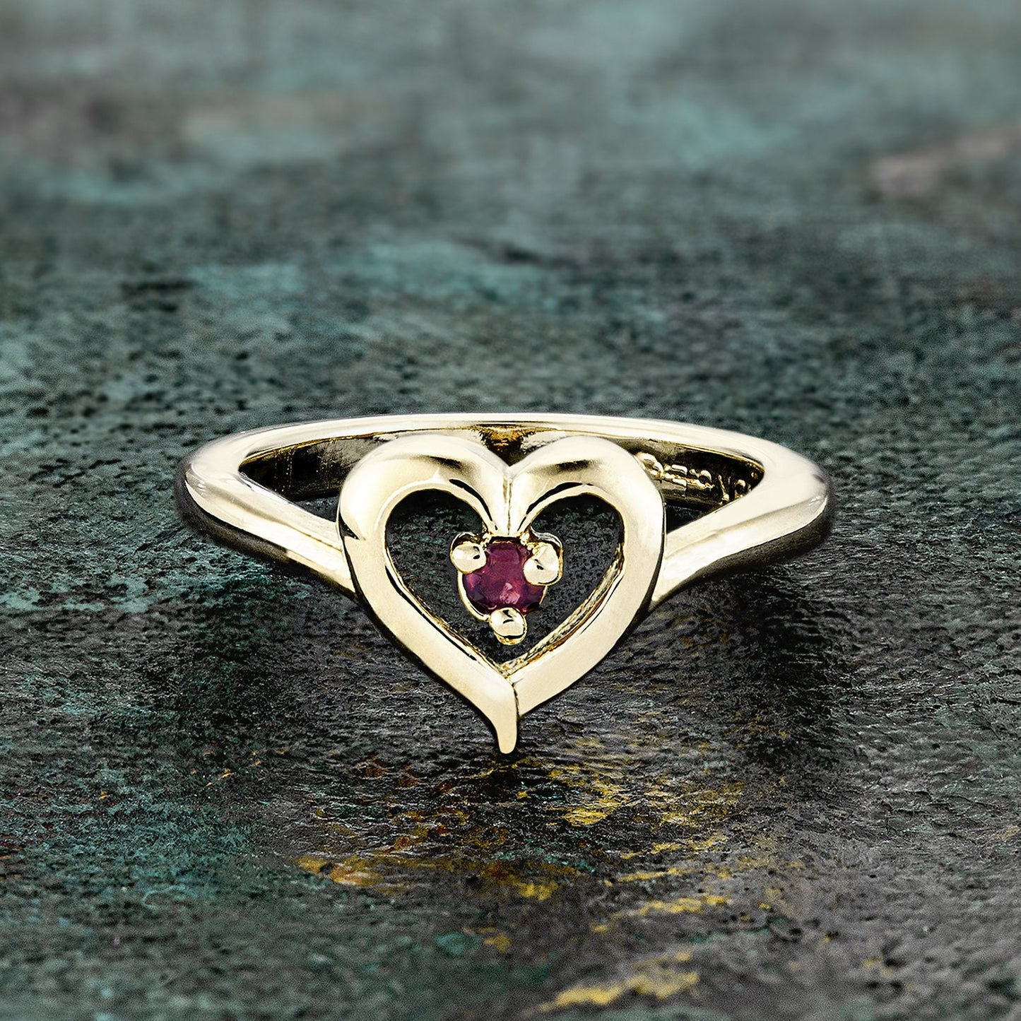 Vintage 1970s Amethyst Austrian Crystal Heart Ring - 18k Yellow Gold Electroplated - Made in USA jewelry image 1