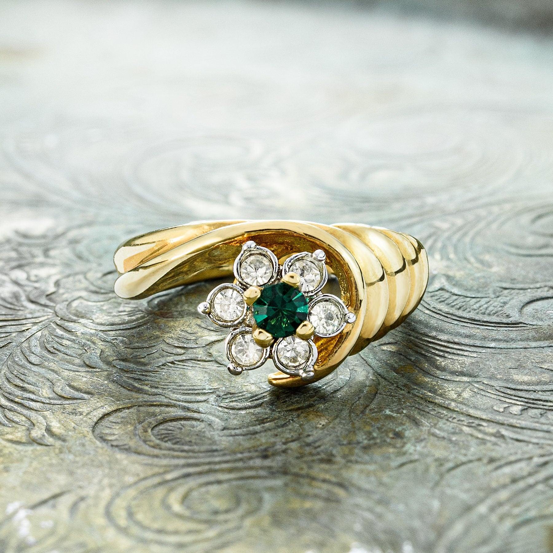 Vintage 1980s Emerald and Clear Austrian Crystal Cluster Ring - 18k Gold Electroplated jewelry image 1