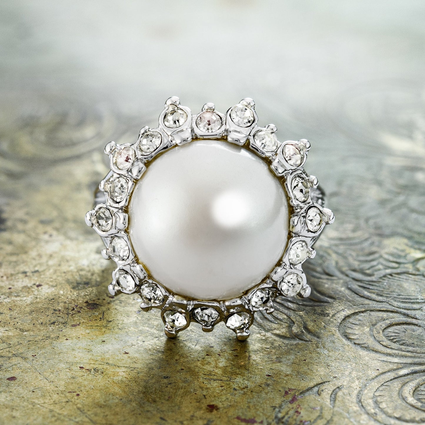 Vintage 1970s Faux Pearl and Austrian Crystal Ring – 18k White Gold Electroplated – Made in USA jewelry image 1