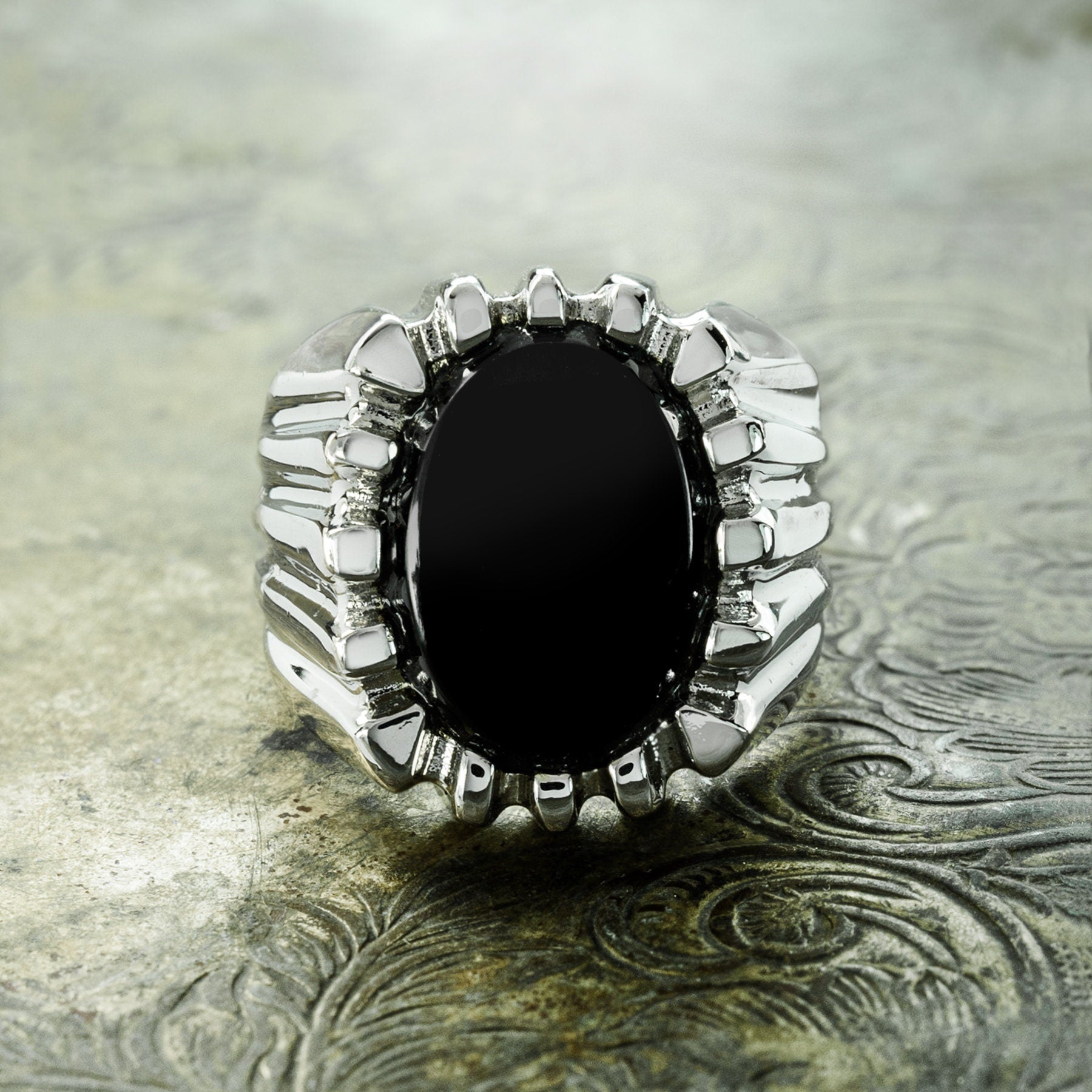 Colton Vintage 1980s 18kt White Gold Plated Genuine Onyx Ring - Size 10 jewelry image 1