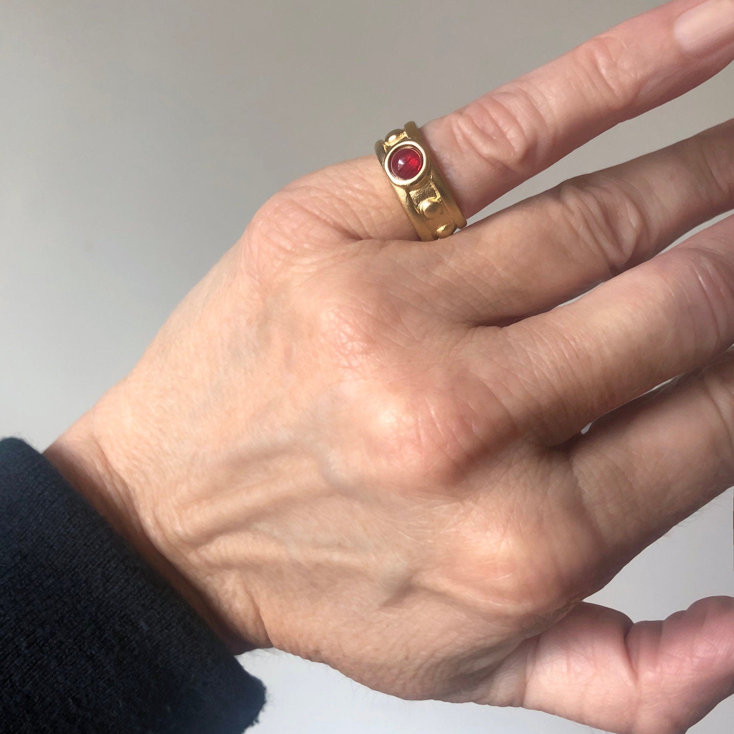 Vintage 1970s Ruby Crystal Solitaire Ring – 18k Yellow Gold Electroplated Brushed Band jewelry image 1