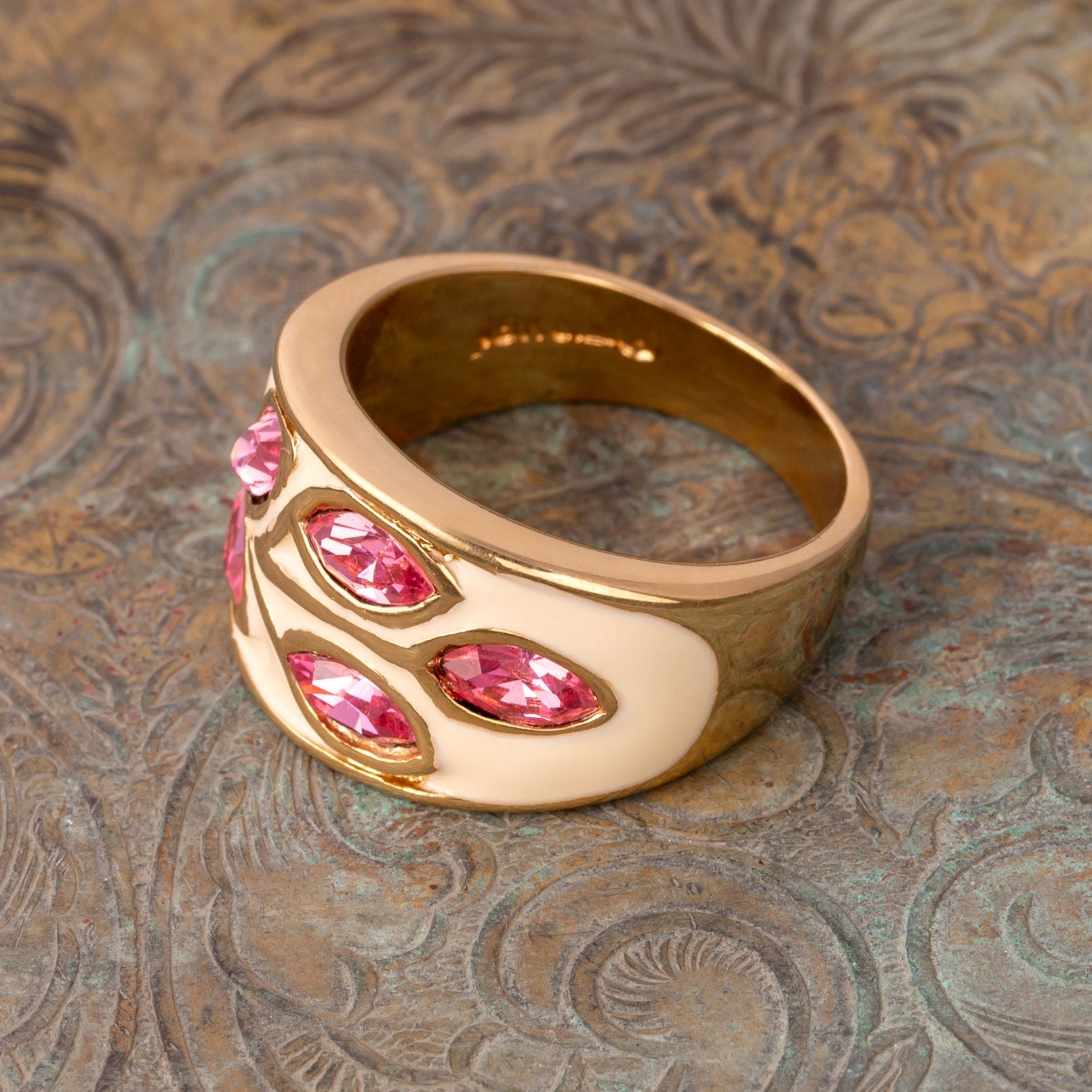 Vintage 1980s Cream Enamel Leaf Motif Band Ring with Pink Austrian Crystals - 18k Gold Electroplated - Made in USA jewelry image 1