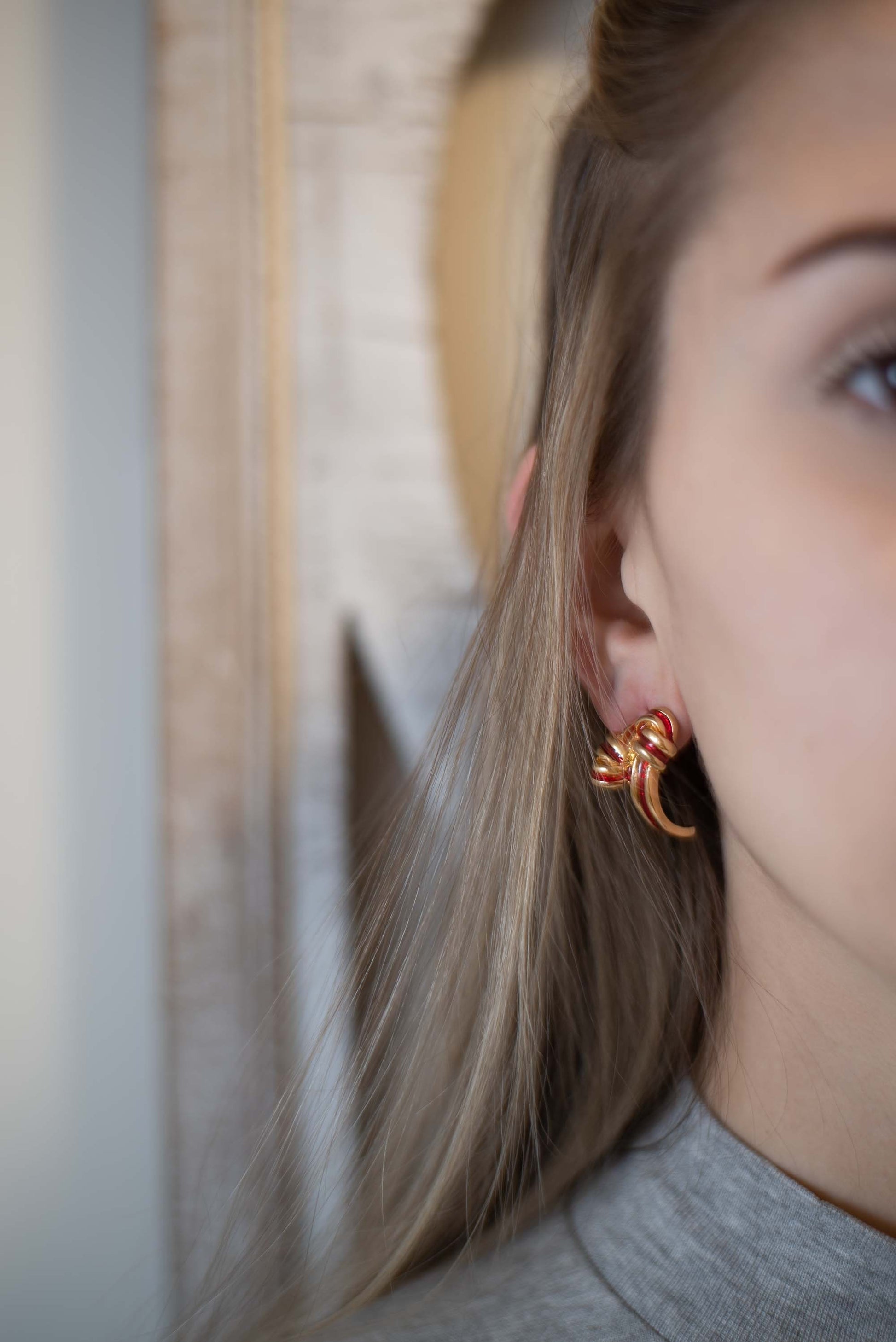 Vintage Mid Century Gold Tone and Brown Enamel Bow Design Post Earrings jewelry image 1