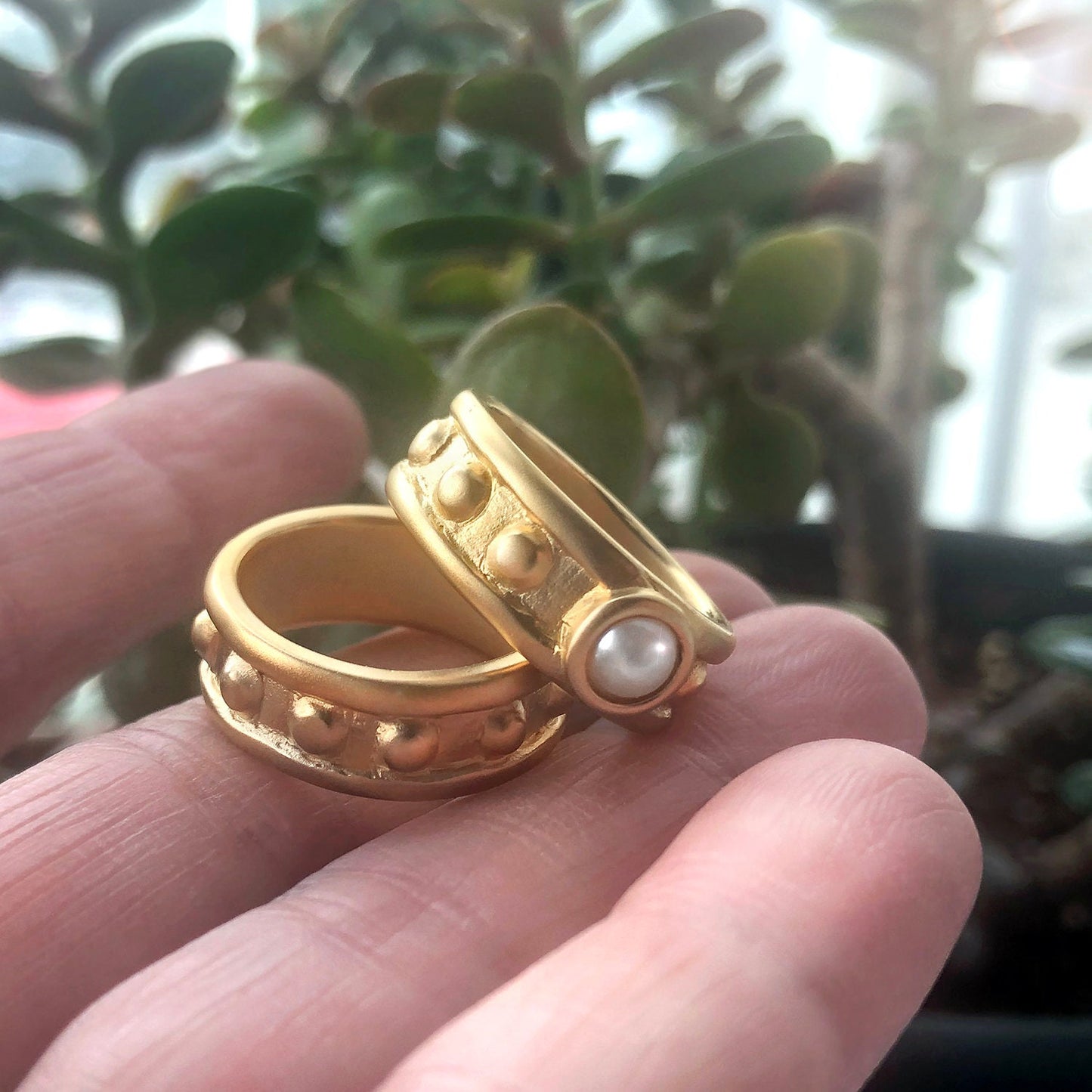 Vintage 1970s Glass Pearl Solitaire Ring - 18k Yellow Gold Electroplated Brushed Band Made in USA jewelry image 1