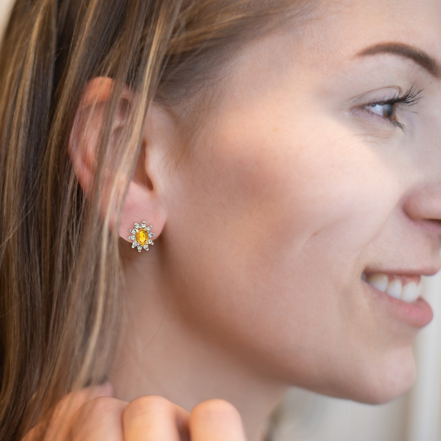 Vintage 18k Gold Electroplated Light Topaz & Clear Austrian Crystal Post Earrings jewelry image 1