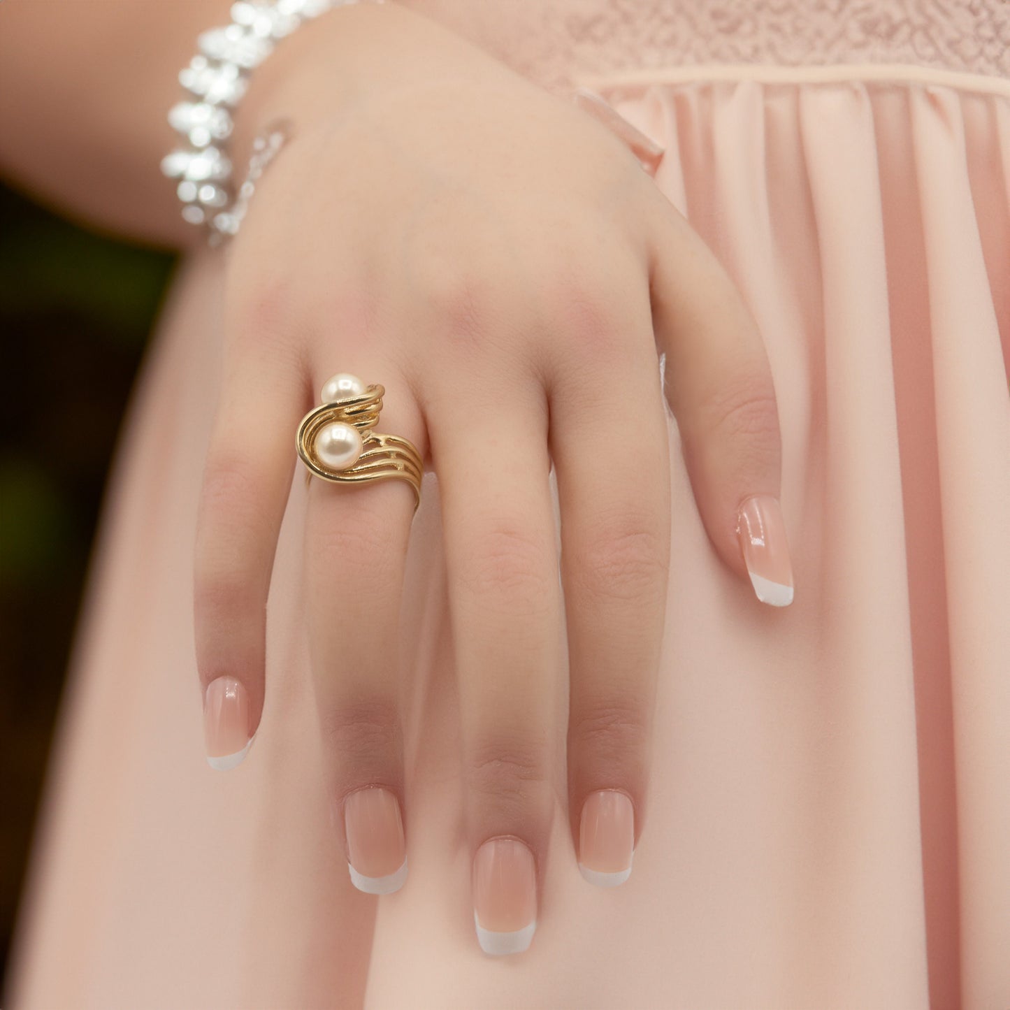 Vintage 1970s Cream Glass Pearl Bypass Ring – 18k Yellow Gold Electroplated, Made in USA jewelry image 1